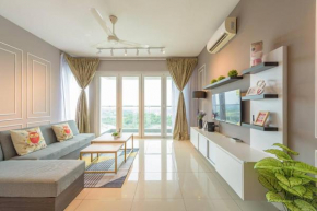 Cheerfull FamilySuites Cyberjaya BabyCot New